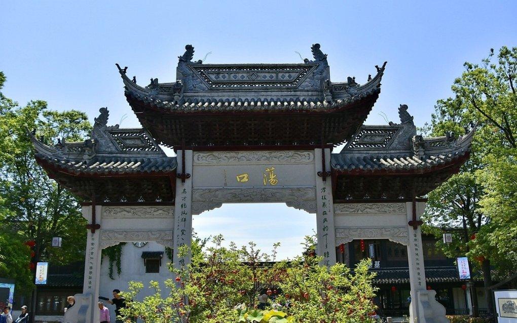 江西新余临街店铺火灾现场救援已结束 现场已无被困人员